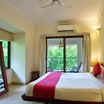 Cozy 2Bhk Pool Apartment In Candolim